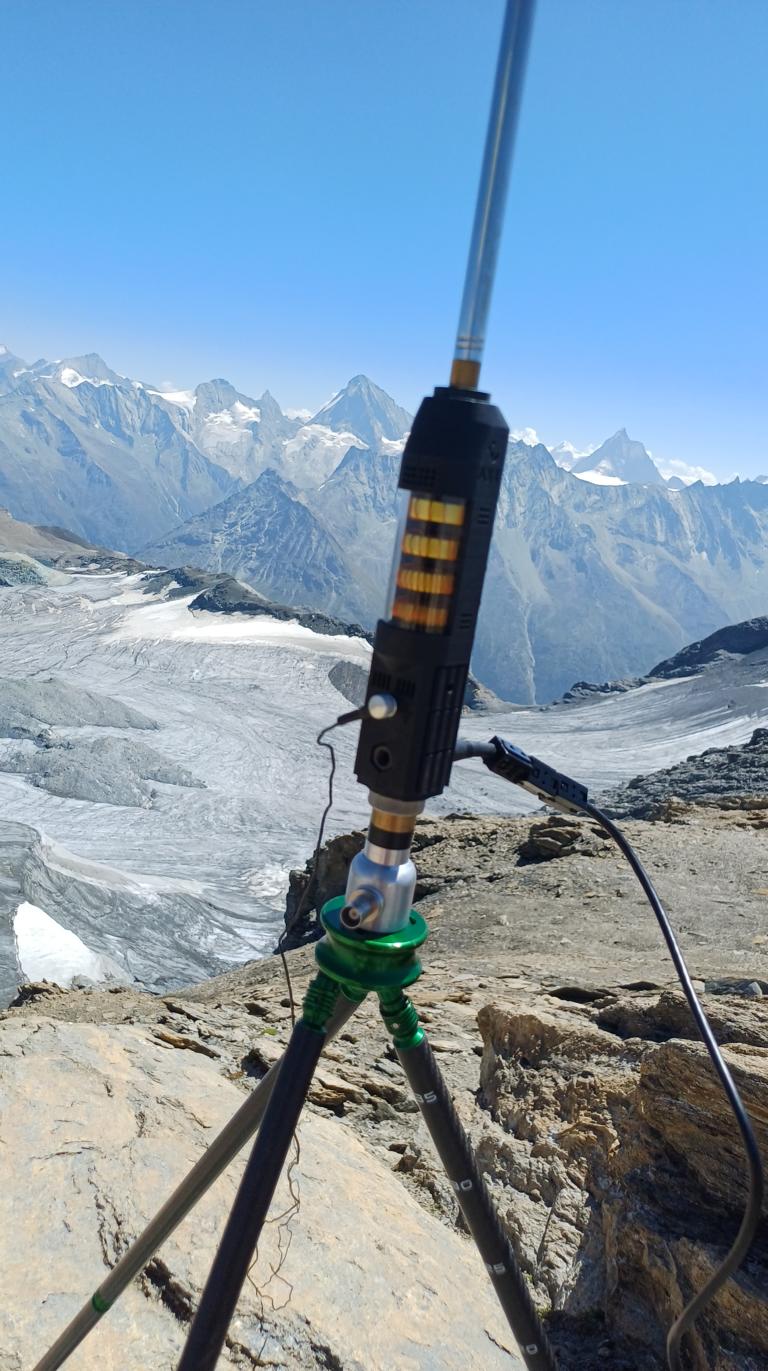 Die AX4 auf dem 'Cleverstick SOTA" - Pointe de Vouasson, HB/VS-095 am 30.Juli 2026